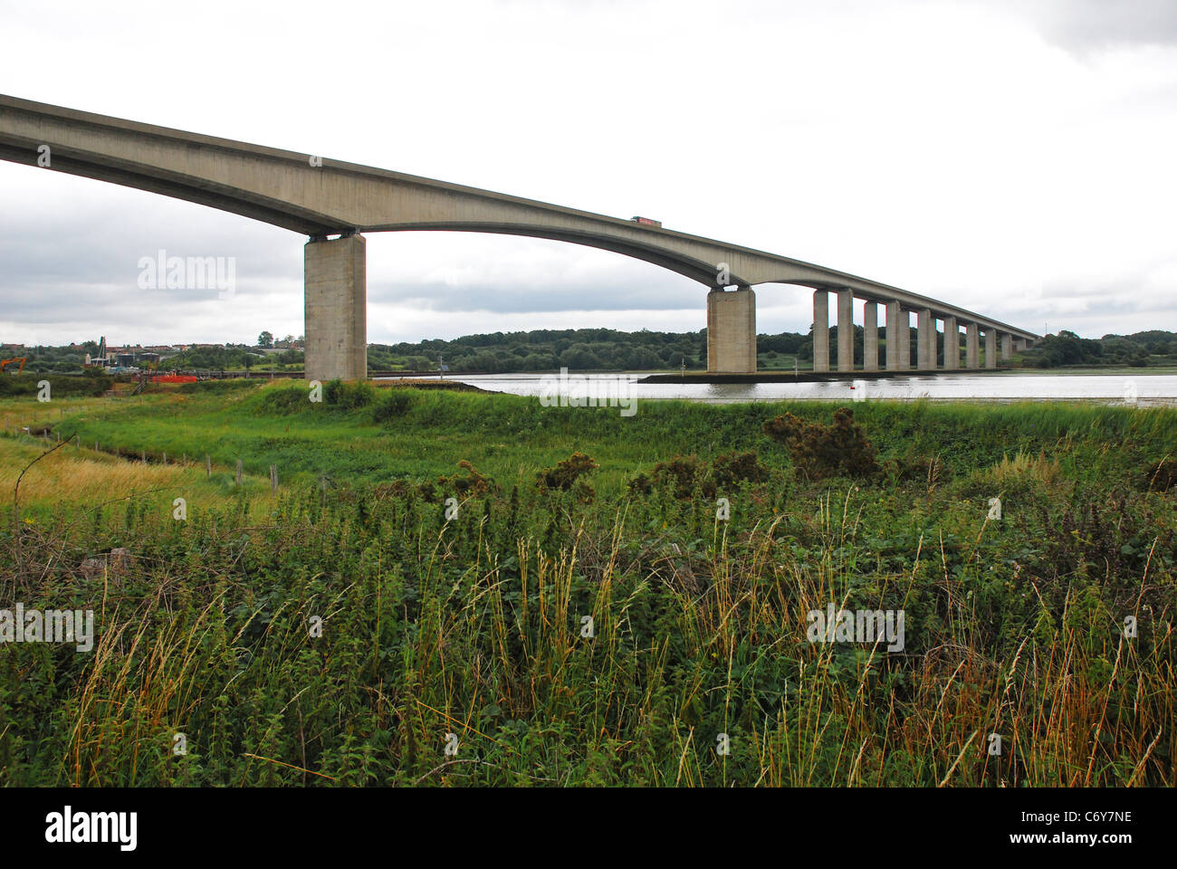 Die Orwell-Brücke tragen A14 Bundesstraße über [River Orwell] in der Nähe von Ipswich Suffolk England Stockfoto