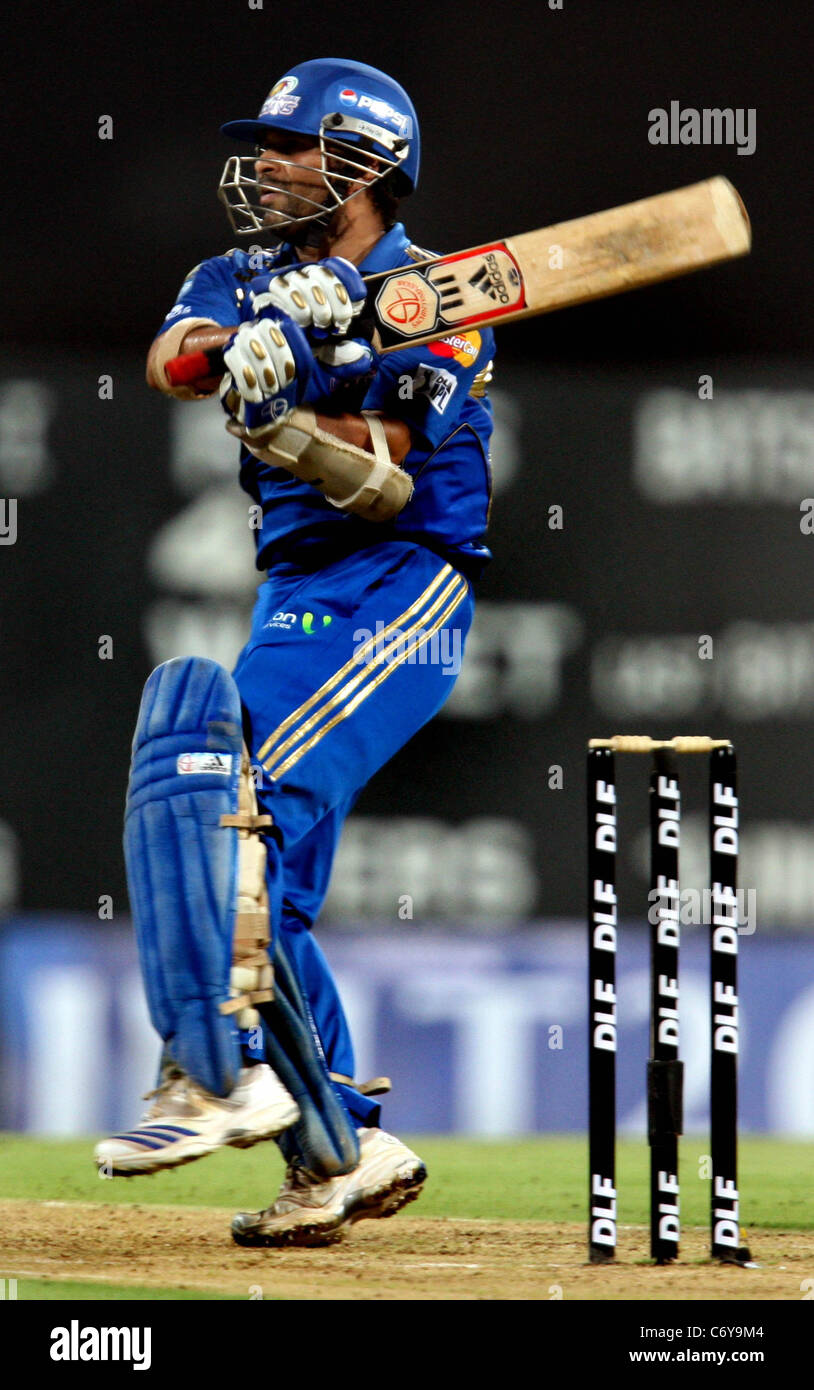 Mumbai Indians Batsman Sachin Tendulkar während der Twenty20 Match IPL Cricket match zwischen Deccan Chargers V Mumbai Indians am Stockfoto