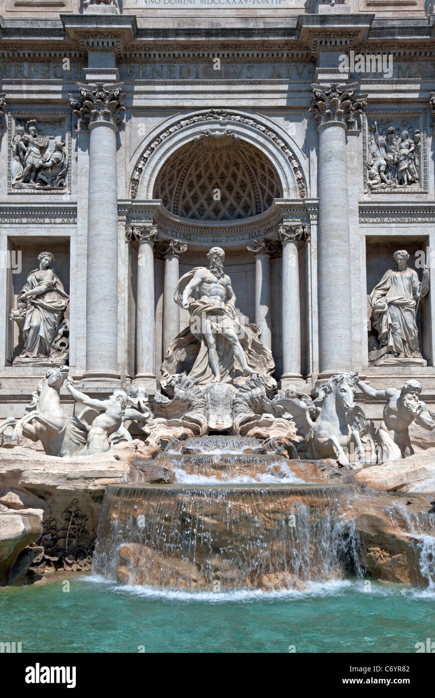 Trevi-Brunnen, der berühmteste Brunnen in Rom. Italien. Stockfoto