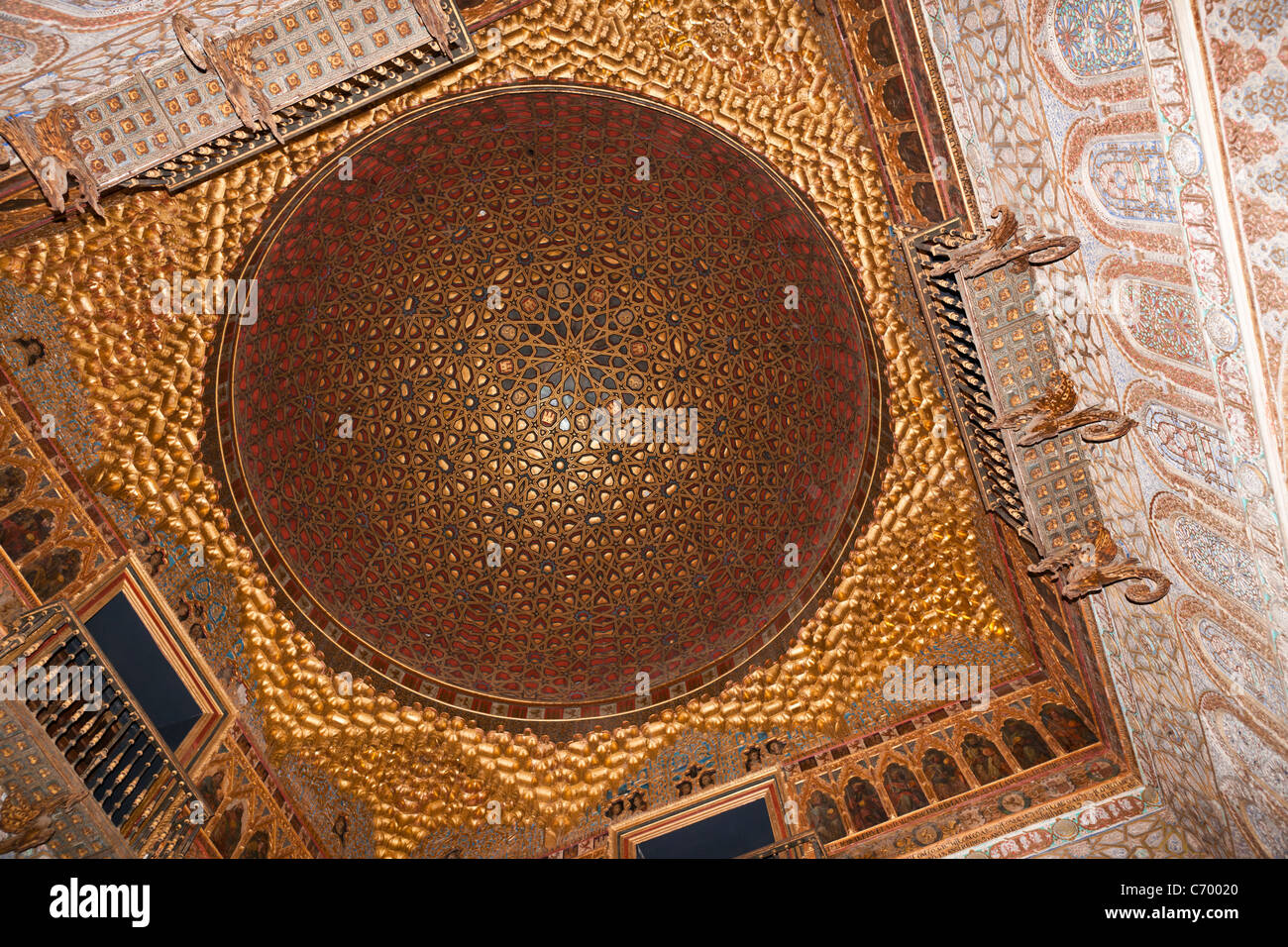 Kuppel des Salon de Embajadores, Real Alcazar, Sevilla, Spanien Stockfoto