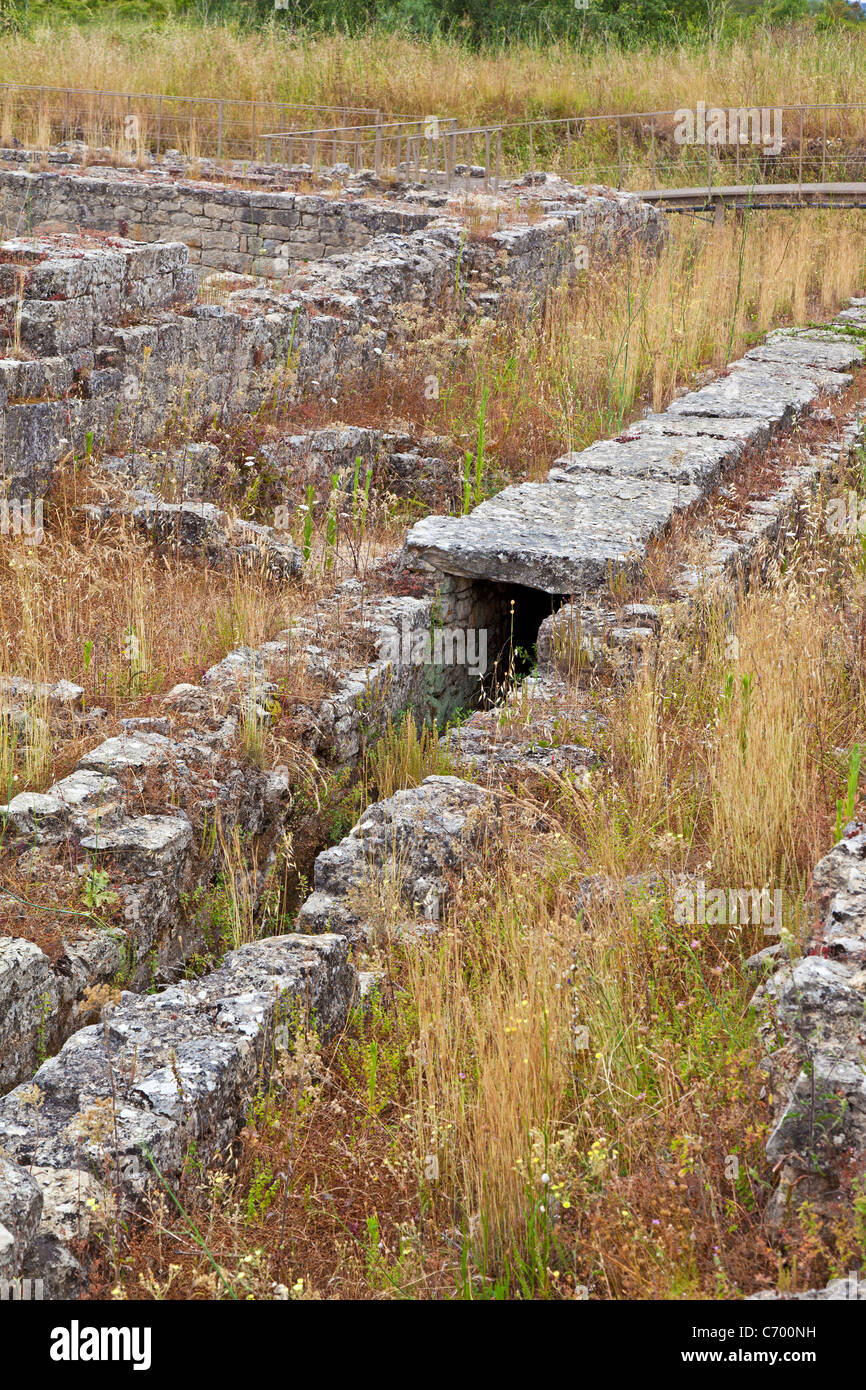 Insula in der Nordwand der großen Bäder in Conimbriga, Ruinen die am besten erhaltene römische Stadt in Portugal. Stockfoto