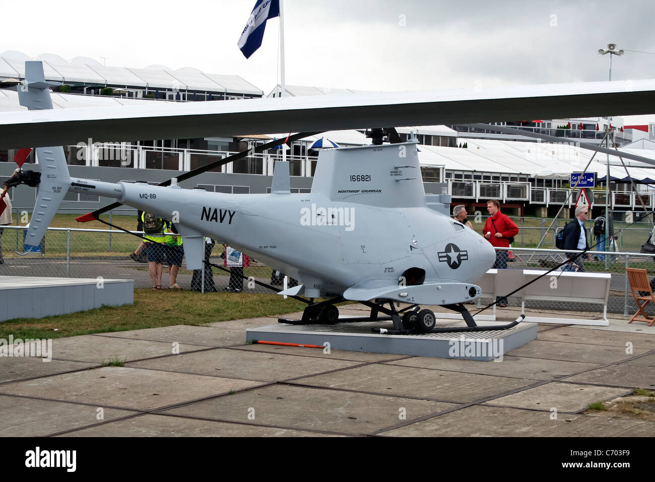 MQ-8 b Fire Scout VTUAV Unmanned Aerial Vehicle auf der Farnborough International Airshow Stockfoto