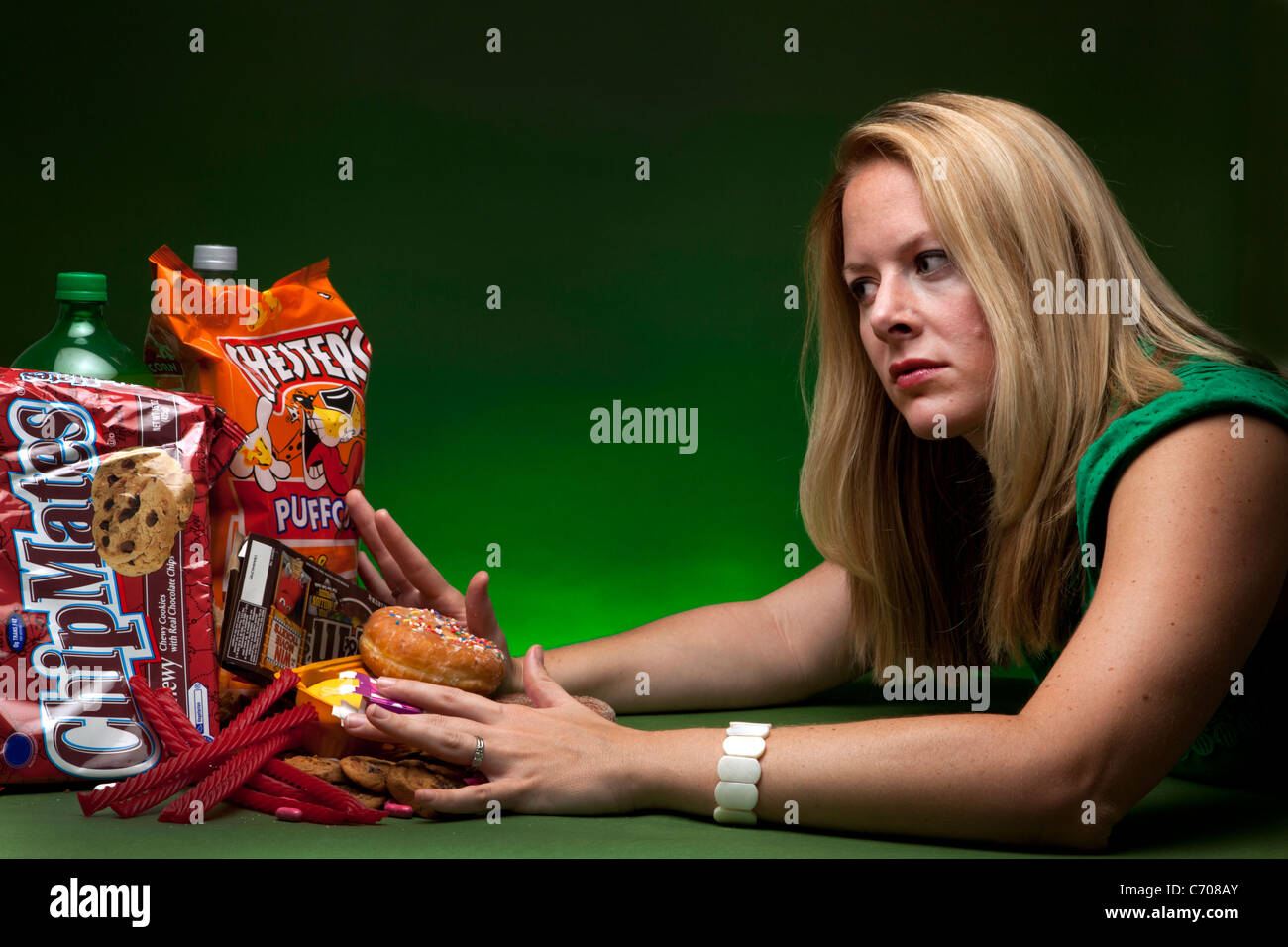 Schieben Sie Junk-Food, redaktionelle illustration Stockfoto
