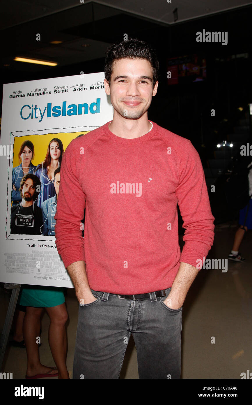 Filme Und Serien Von Steven Strait Steven strait la movie premiere of city island -Fotos und -Bildmaterial