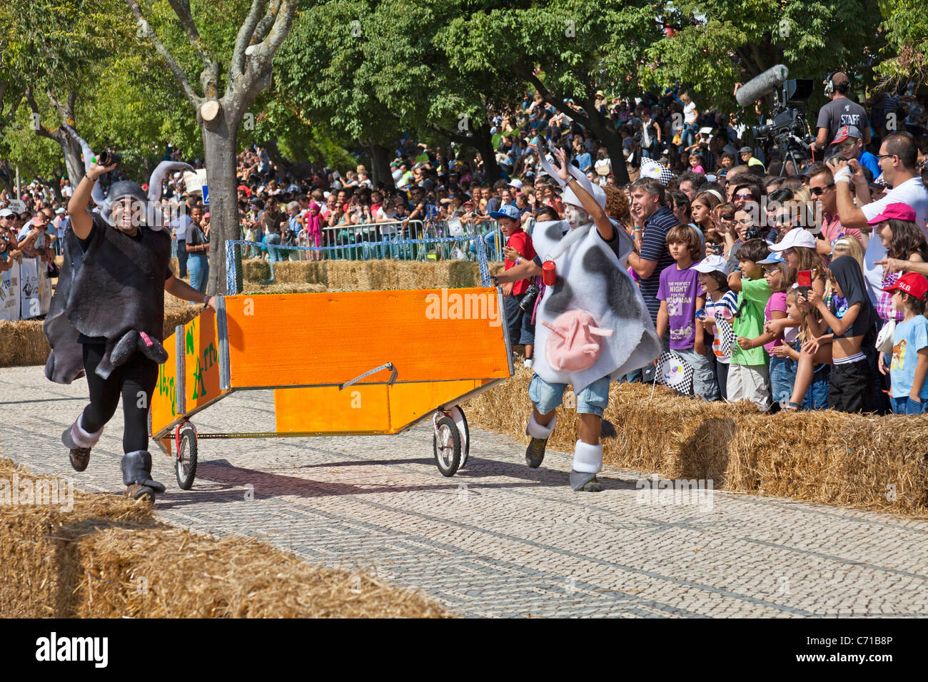 Lissabon-Red Bull Soapboax Rennen 2011 / 2 º Grande Prémio Red Bull - A Corrida Mais Louca do Mundo Stockfoto