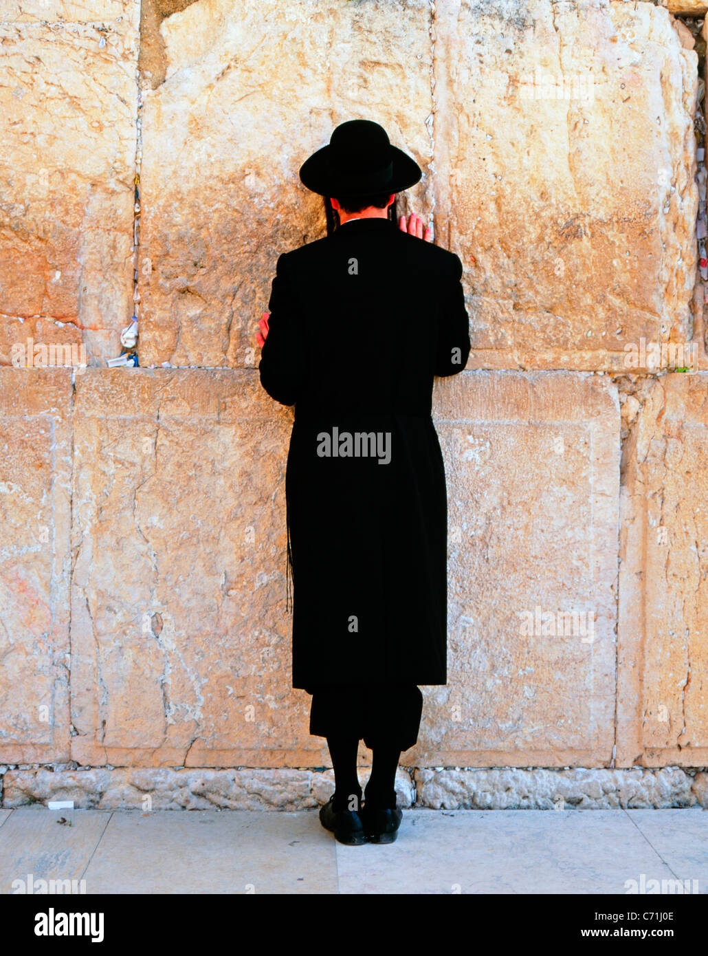 Orthodoxen jüdischen Mann, der betet, Klagemauer, Jerusalem, Israel Stockfoto
