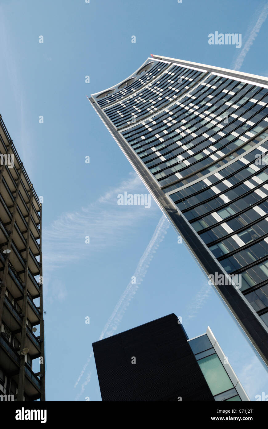 Strata Tower auch bekannt als Multiplex Living Tower, Elefanten und Burg, Southwark, London, England Stockfoto