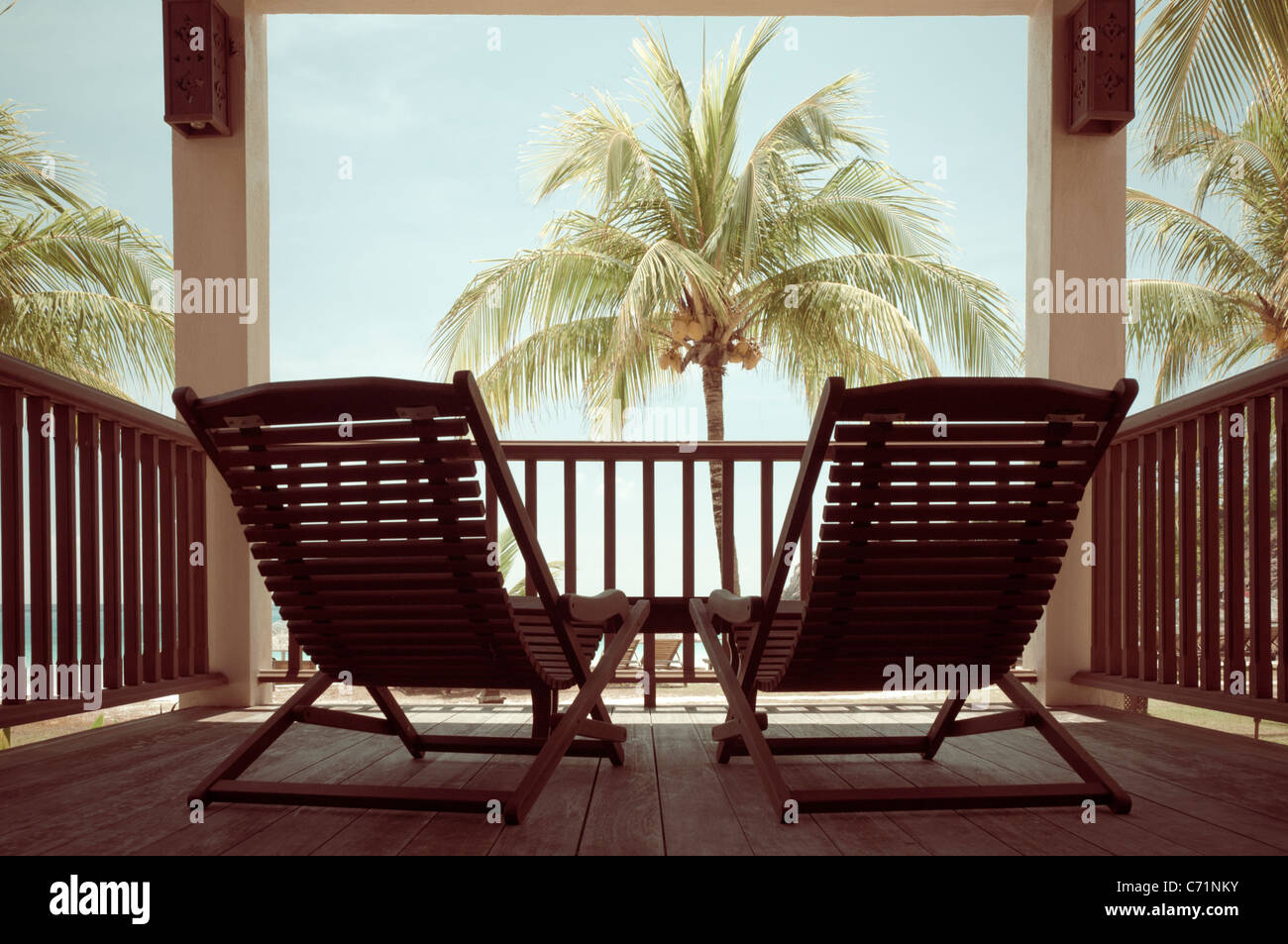 Sonnenterrasse für ein Hotelzimmer in der Laguna Redang Island Resort, nostalgischen look, Pulau Redang Island, Malaysia, Südost-Asien Stockfoto