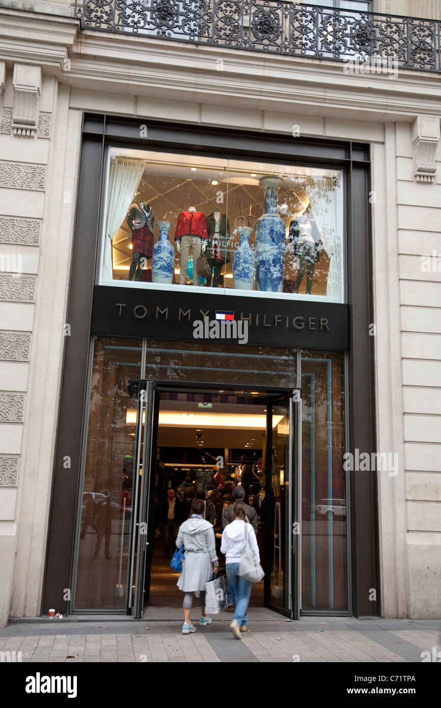 Tommy Hilfiger Shop auf Champs-Elysees, Paris, Frankreich Stockfoto