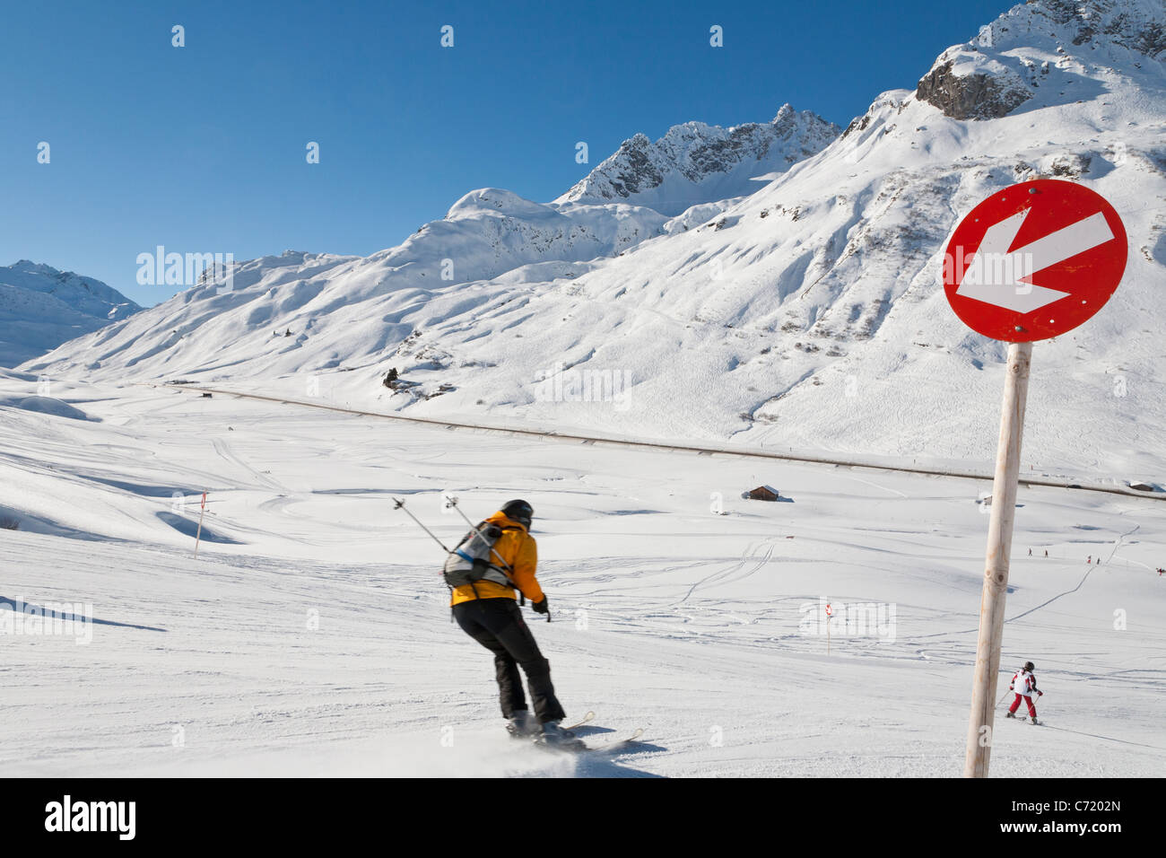 SKIFAHRER, ZÜRS AM ARLBERG, VORARLBERG, ÖSTERREICH Stockfoto