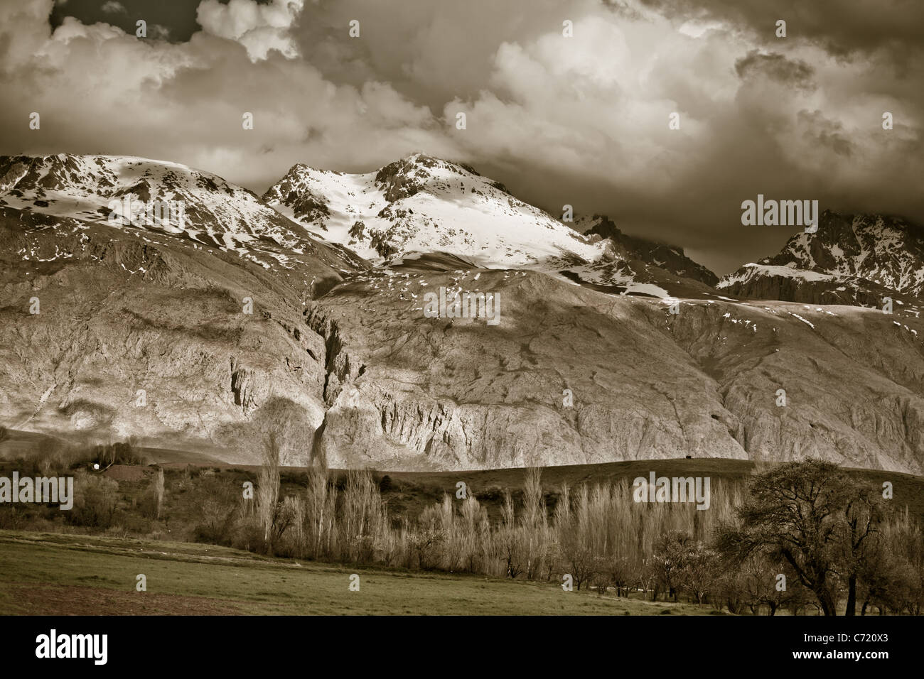 Schönen Frühlingslandschaft der Berge des Aladağlar National Park in der Türkei. Stockfoto