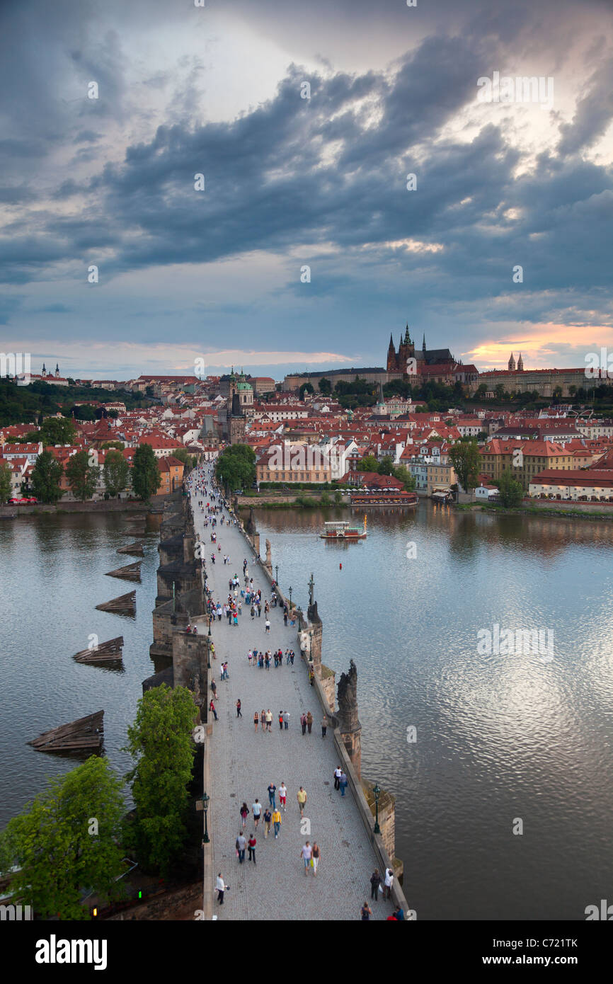 St.-Veits-Dom, Karlsbrücke und das Budaer Burgviertel, Prag, Tschechische Republik Stockfoto