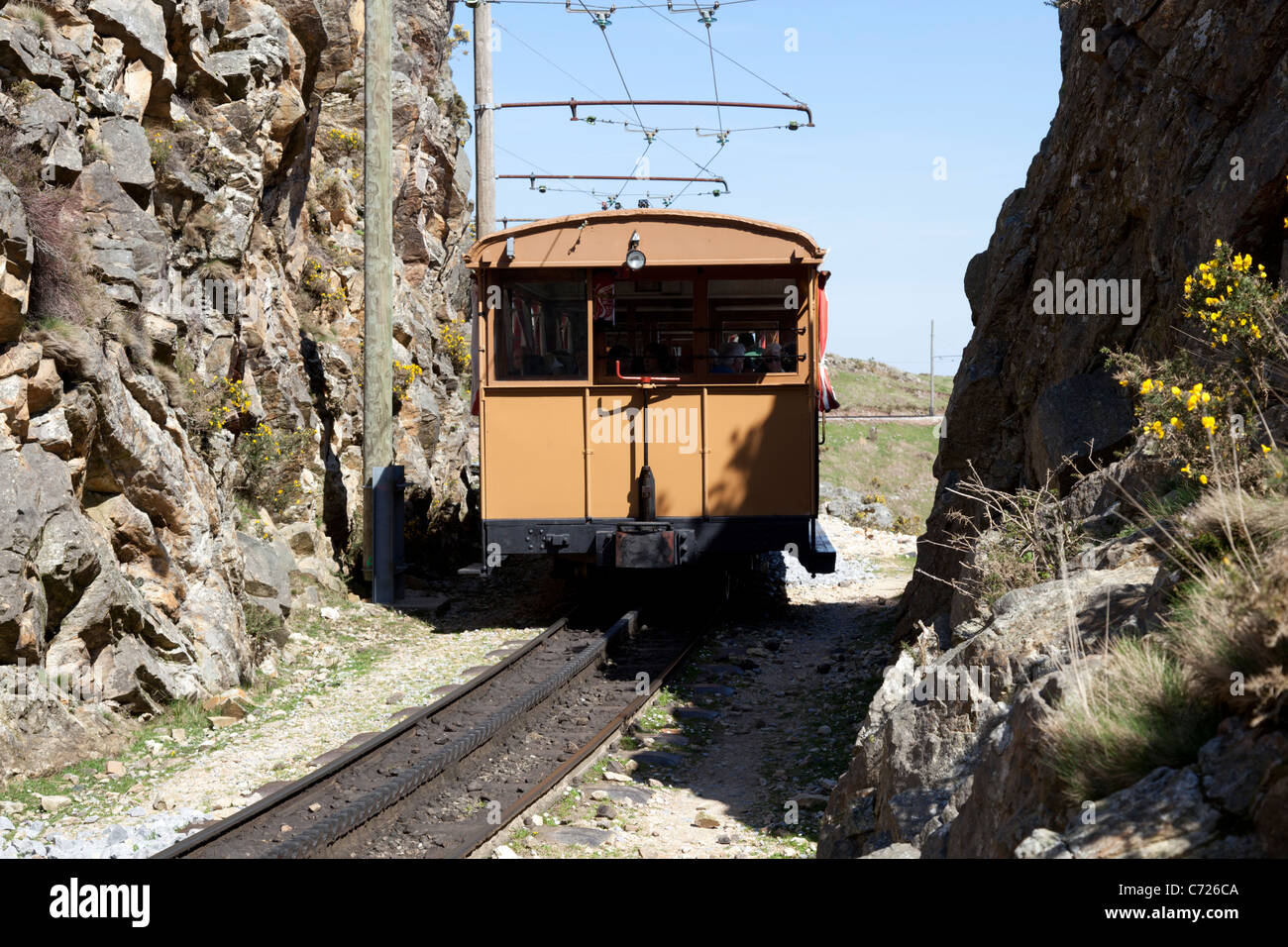 Der Touristenzug Zahnradbahn Rhune (Frankreich). Le Train Touristique À Crémaillère De La Rhune (Frankreich). Stockfoto