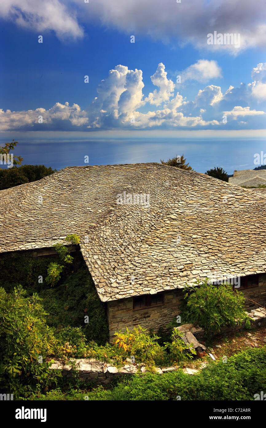 Typische Pelian Architektur von Zagora Dorf Pelion Mountain, Magnisia, Thessalien, Griechenland Stockfoto