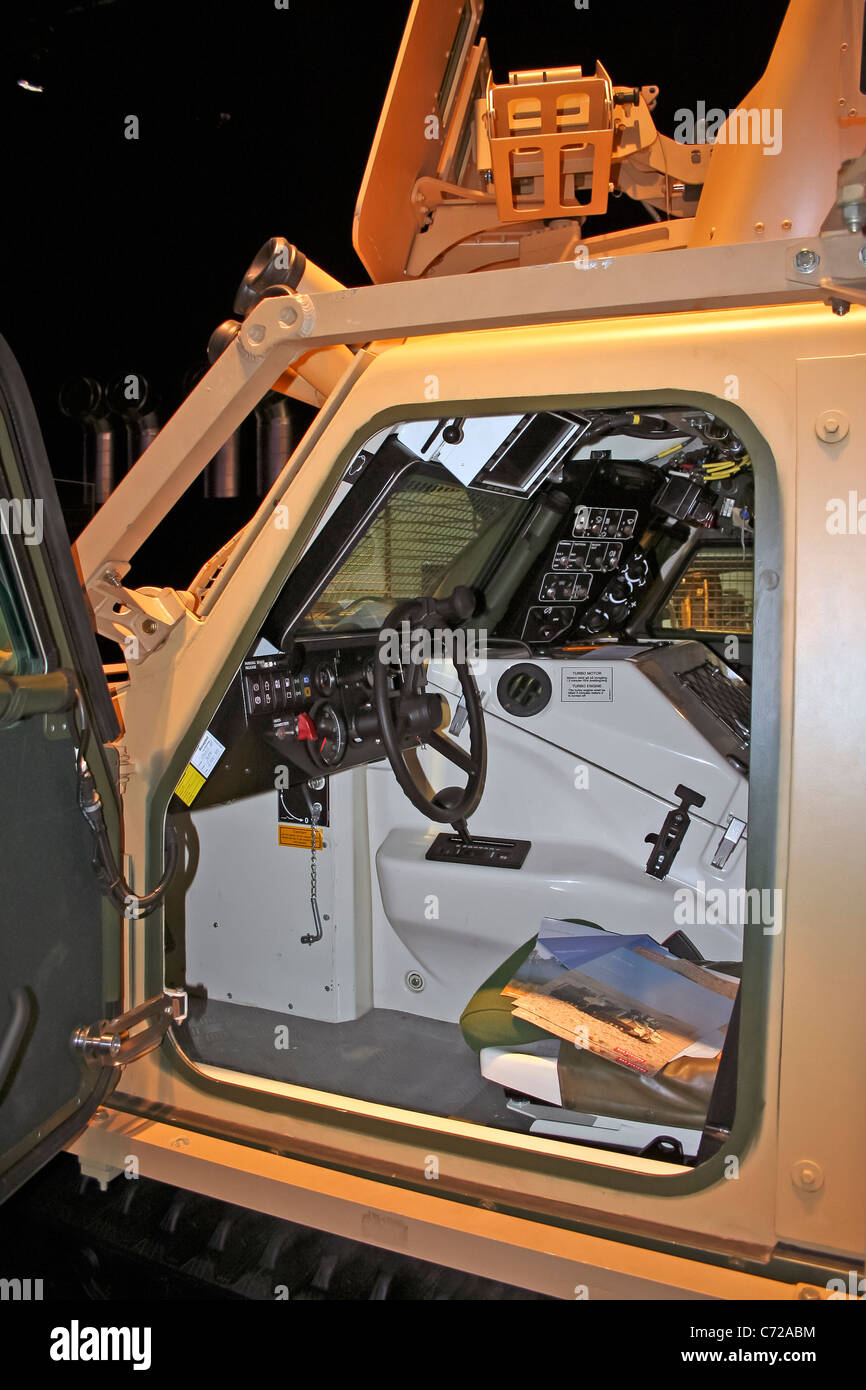 Bae Systeme Viking Bvs10 Amphibische Gepanzerte Gelandewagen Auf Der Farnborough International Airshow Stockfotografie Alamy