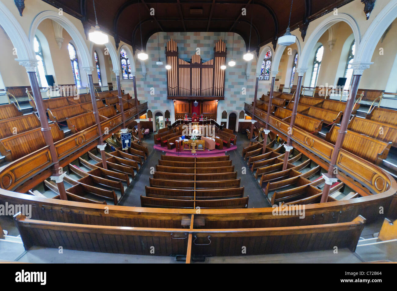 Im Inneren Townsend Street Presbyterian Church, Belfast mit Blick auf die Kanzel und Orgel. Stockfoto