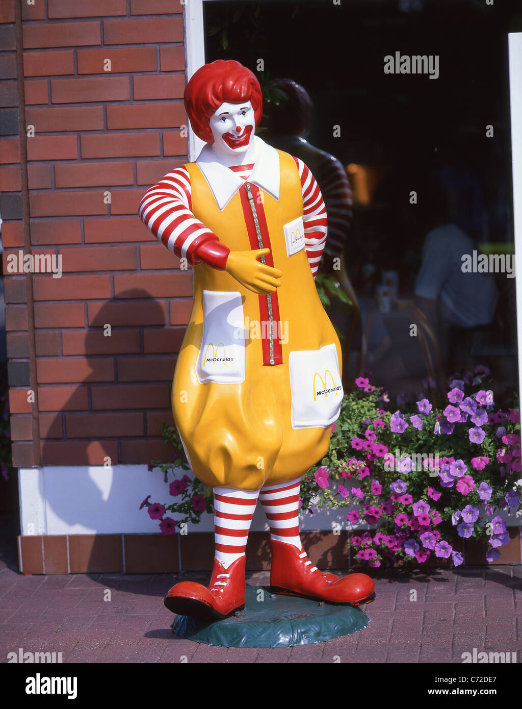 Ronald McDonald-Statue vor McDonald's Restaurant, San Francisco, California, Vereinigte Staaten von Amerika Stockfoto