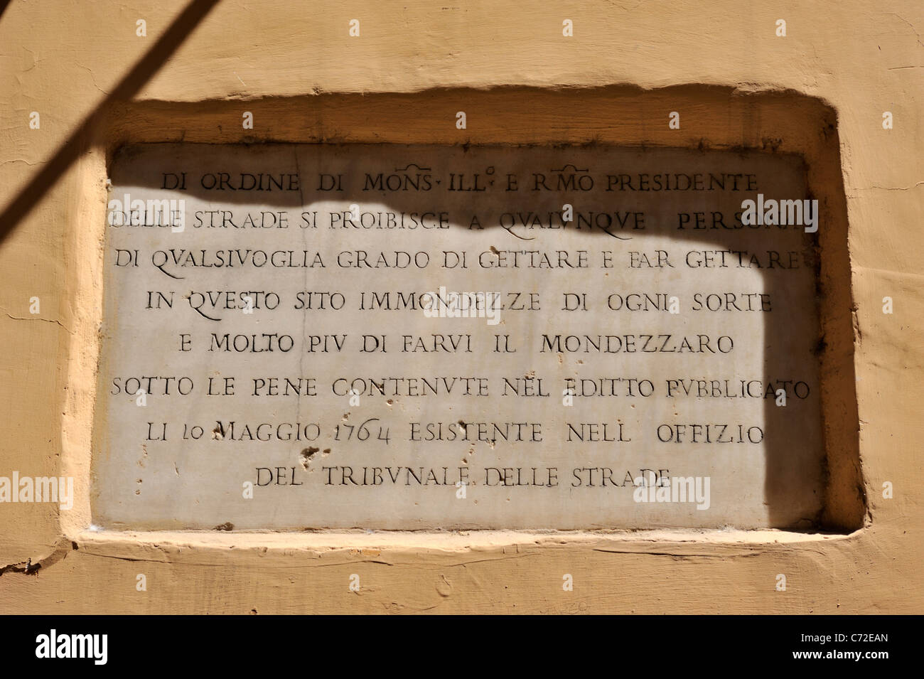 Italien, Rom, altes Zeichen ohne Müll, 18. Jahrhundert Stockfoto