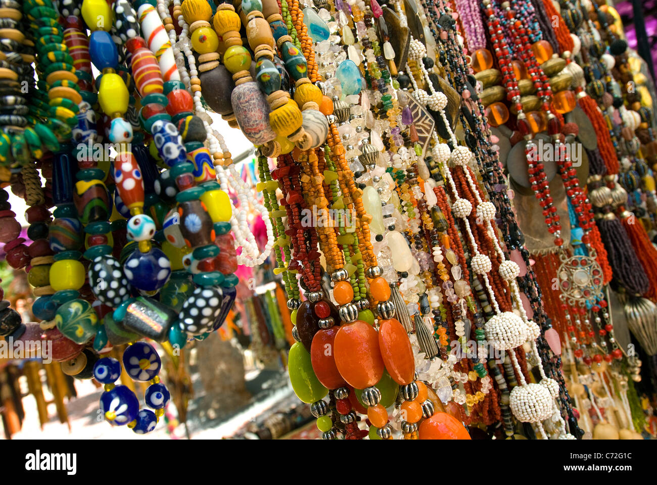 Perlen Sie Halsketten, Santa Eulalia, Ibiza, Spanien Stockfoto