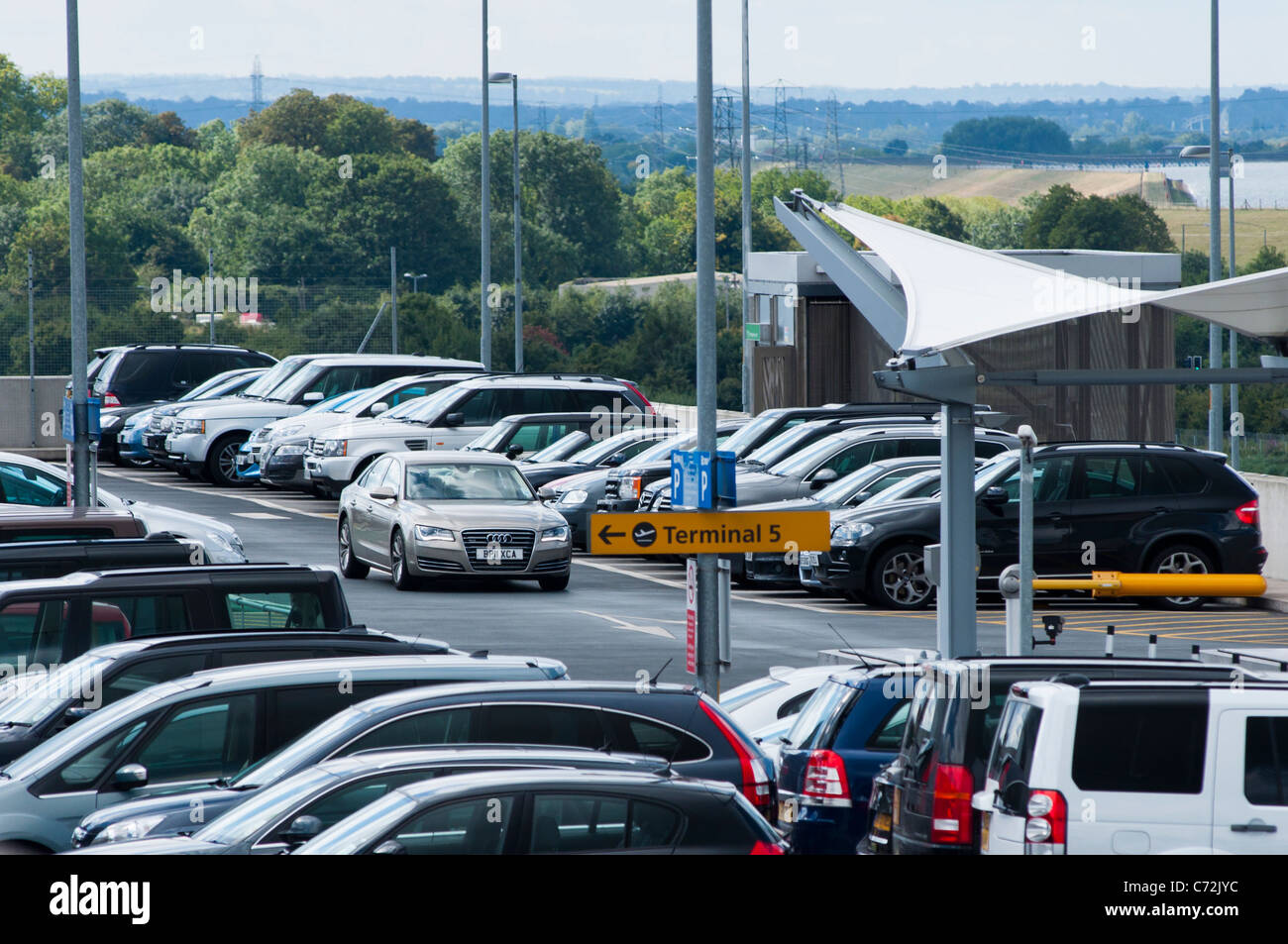 Terminal 5 Parkplätze, Flughafen Heathrow, London, UK Stockfoto