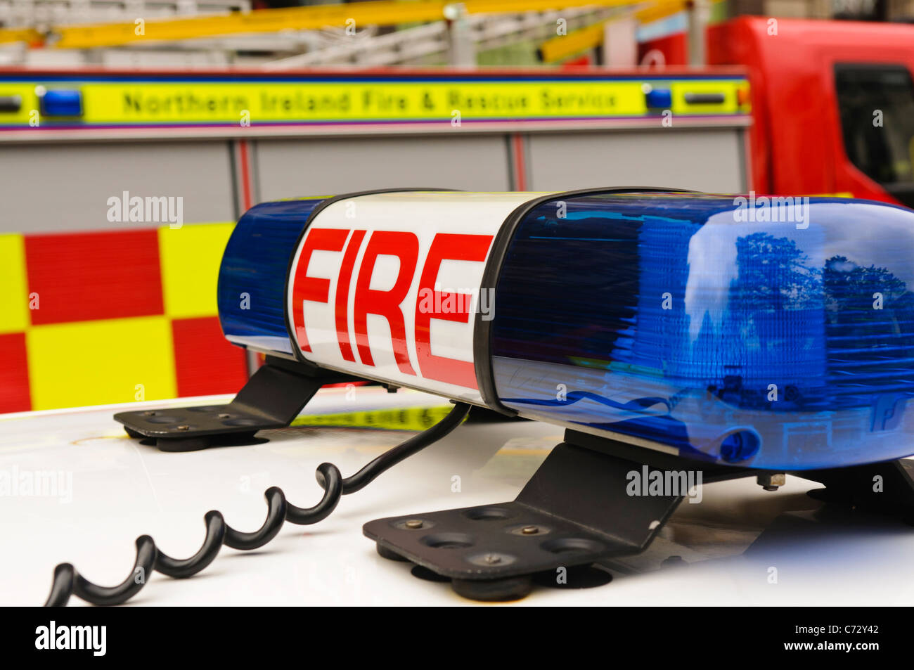 Feuer in Nordirland Fahrzeuge Stockfoto
