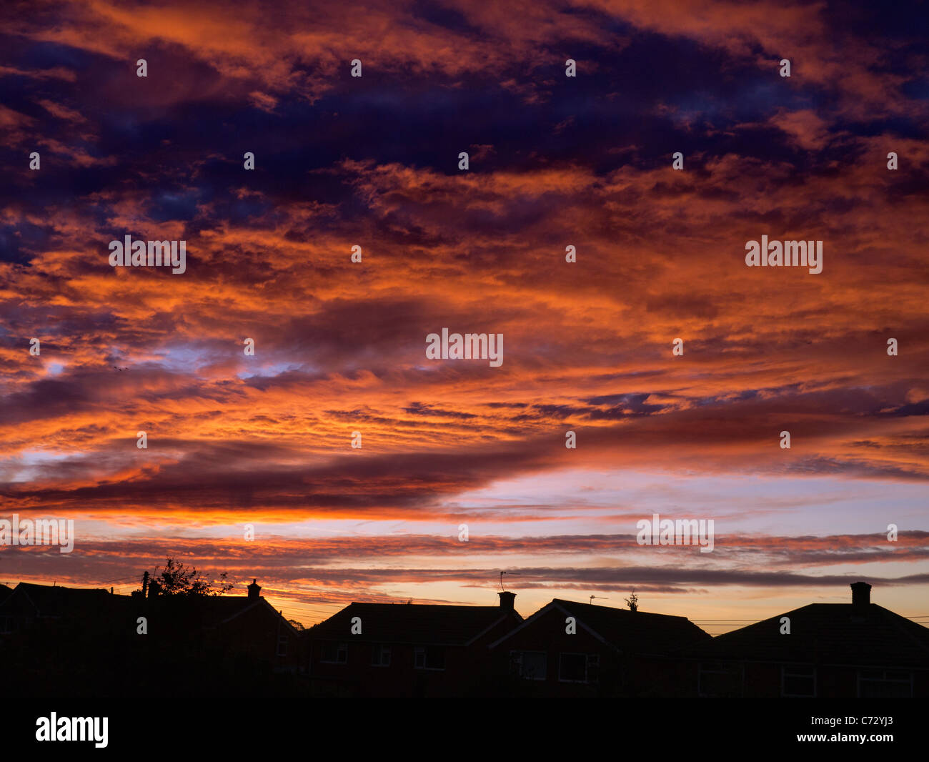 Dramatischer Radley Himmel bei Sonnenuntergang 5 Stockfoto