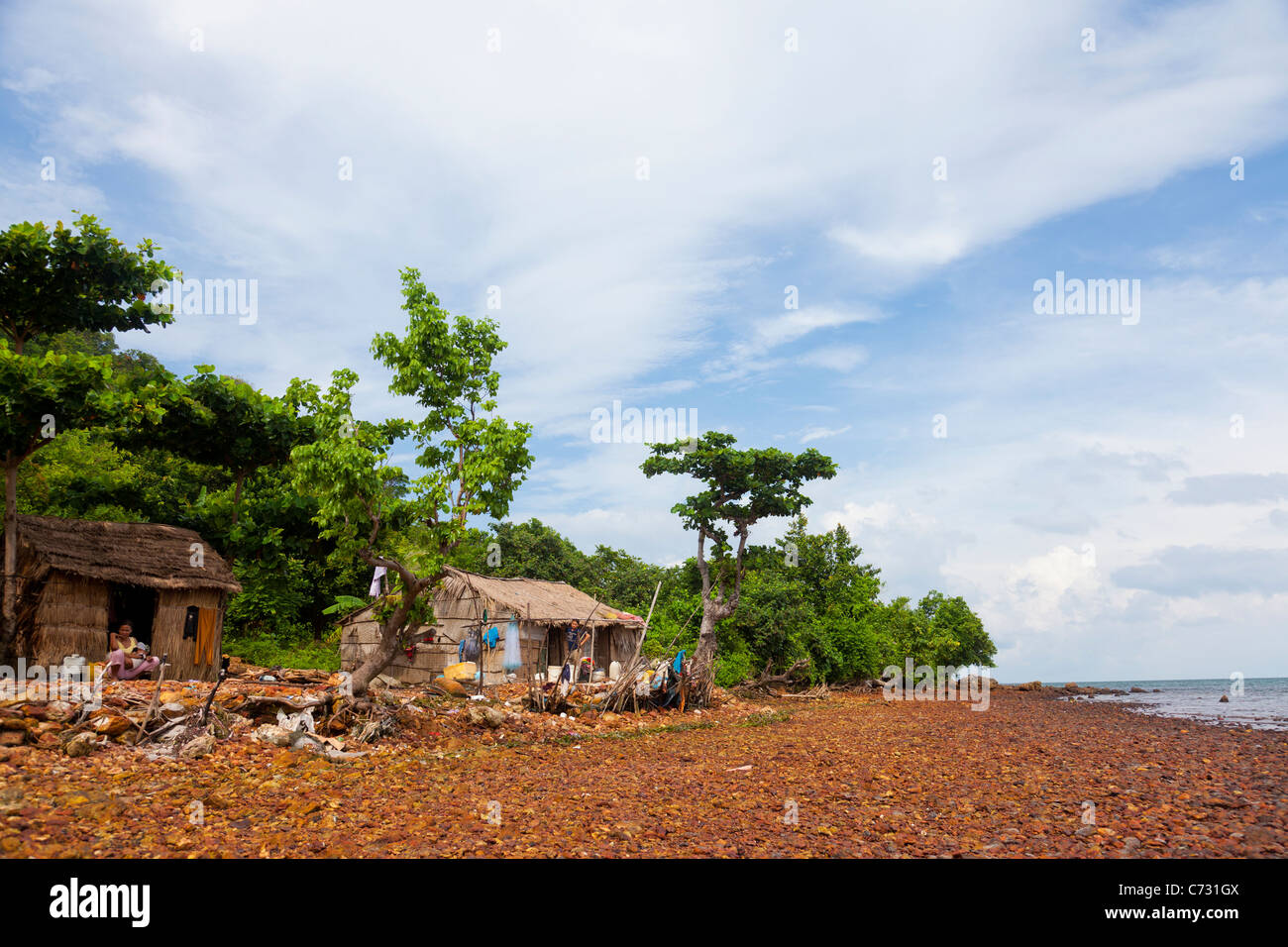 Insel Koh Pou (auch Koh Pos oder Koh Pau) in der Nähe von Rabbit Island und vietnamesische Wasser - Kep-Provinz, Kambodscha Stockfoto