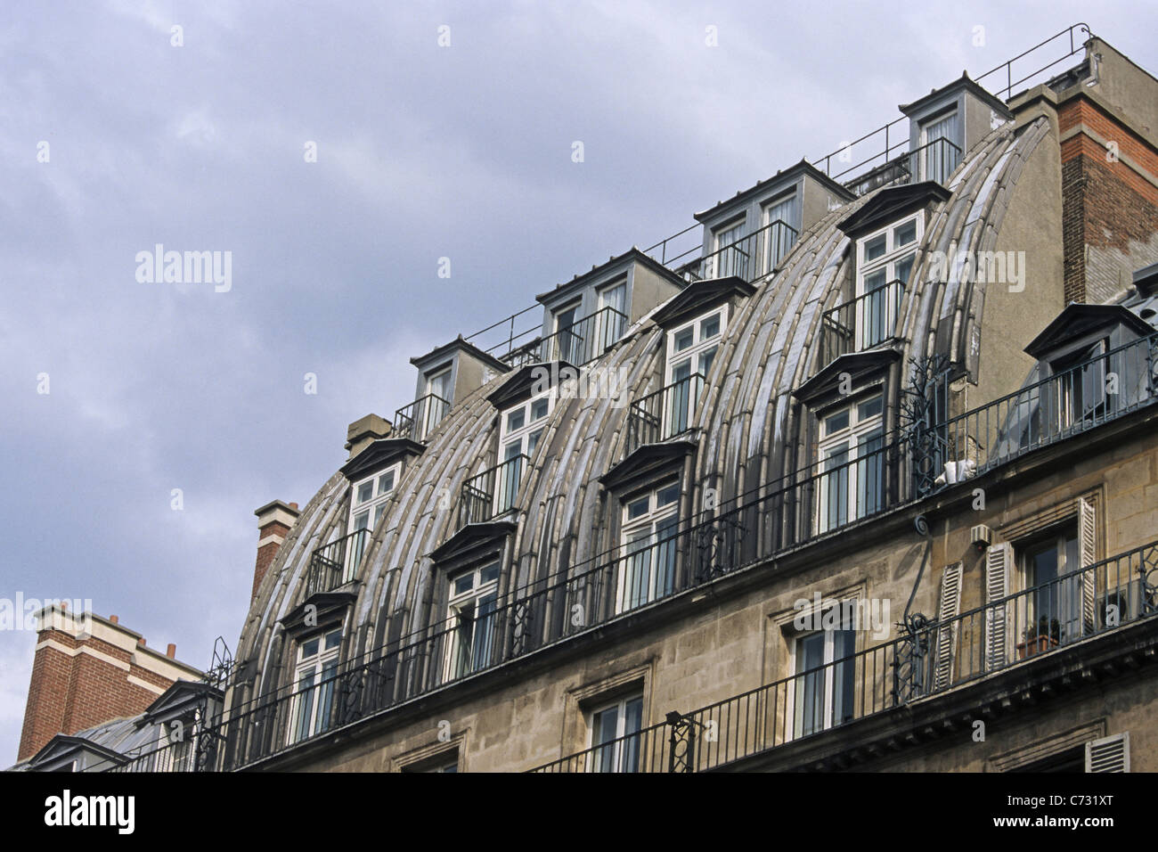 Ferienwohnungen in Paris, Dächer von Paris, Drehen des Jahrhunderts, Paris, Frankreich Stockfoto