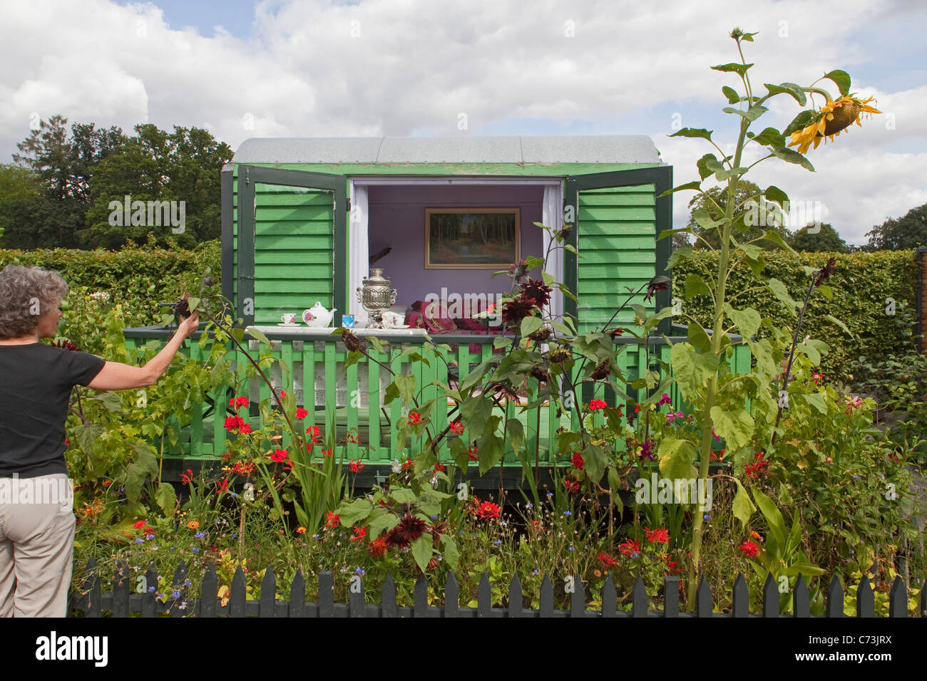 Russische Gartenhaus Als Gartenkunst In Den Garten Von Schloss Ippenburg Bad Essen Niedersachsen Norddeutschland Stockfotografie Alamy