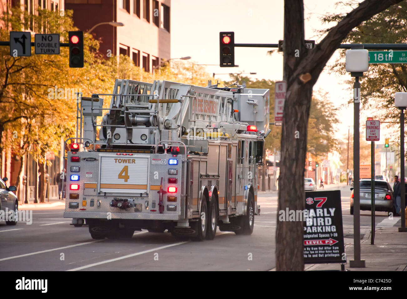 Feuerwehrauto Innenstadt von Denver, Colorado Stockfoto