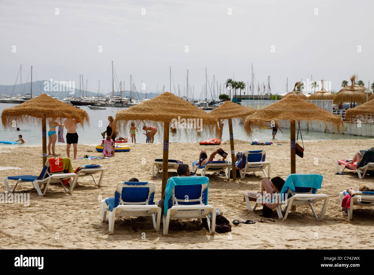 Strand von Port de Pollenca Mallorca Spanien Stockfoto