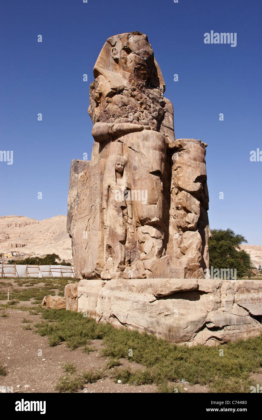 Amenophis III Statue, Kolosse von Memnon, Luxor, Ägypten. Stockfoto