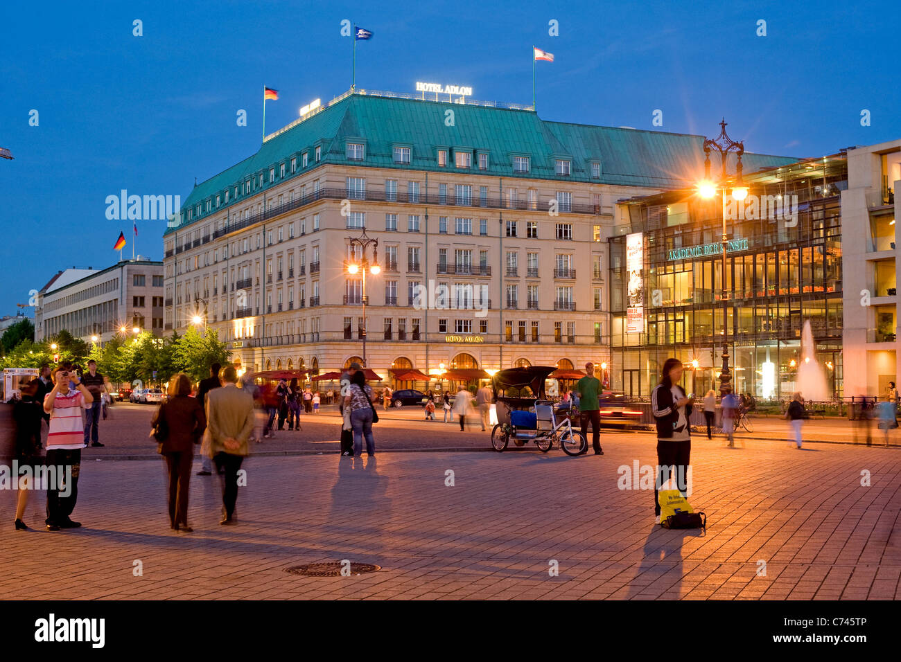 Das Hotel Adlon in Berlin Deutschland Stockfoto