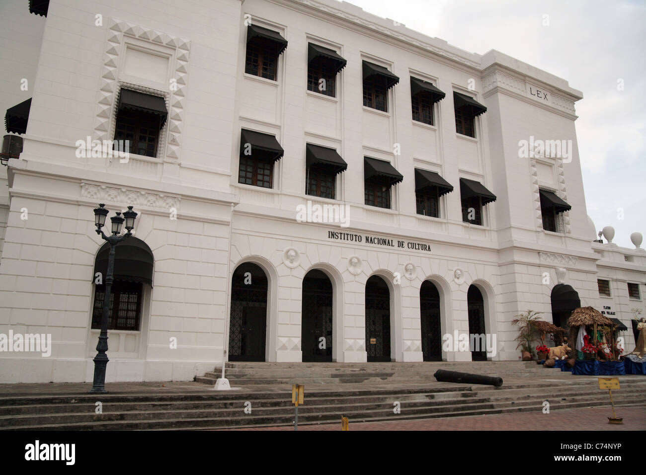 Nationale Kultur Institut von Panama, wichtigsten Bürogebäude, Paseo de Las Bóvedas, Panama-Stadt. Es erschien in Casino Royale. Stockfoto