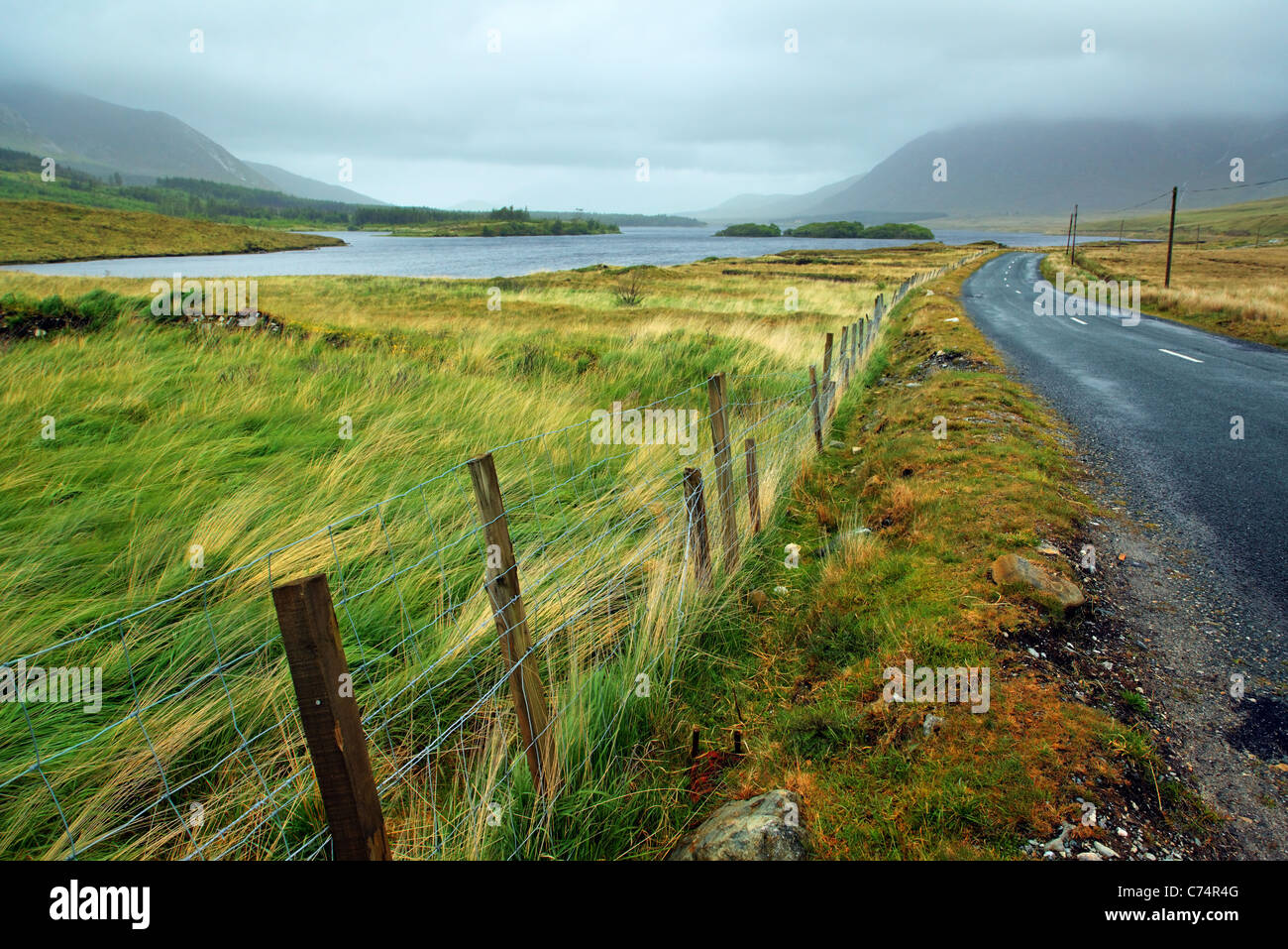 Stürmisches Wetter über Connemara Landschaft, Connemara, County Galway, Irland Stockfoto