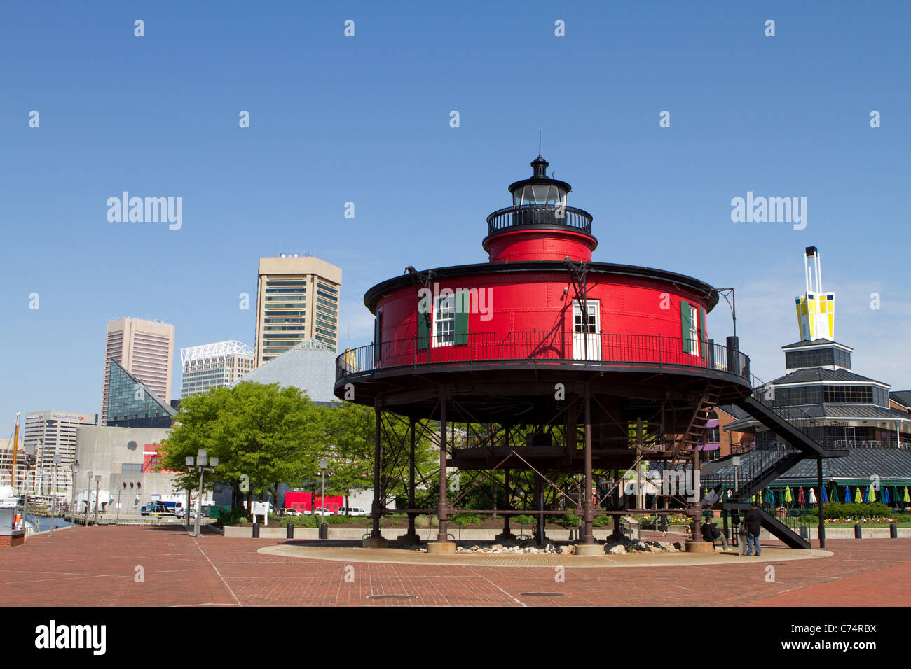 Sieben Fuß Knoll Leuchtturm aus dem Jahr 1856 ist nun auf dem Display an der Baltimore Inner Harbor, Maryland. Stockfoto