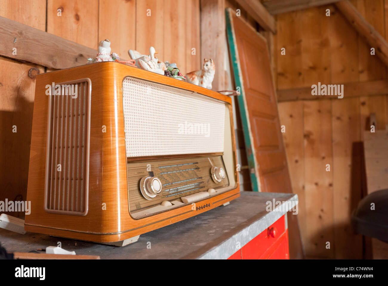 Eines alten Radioempfänger. Oulu, Finnland. Stockfoto