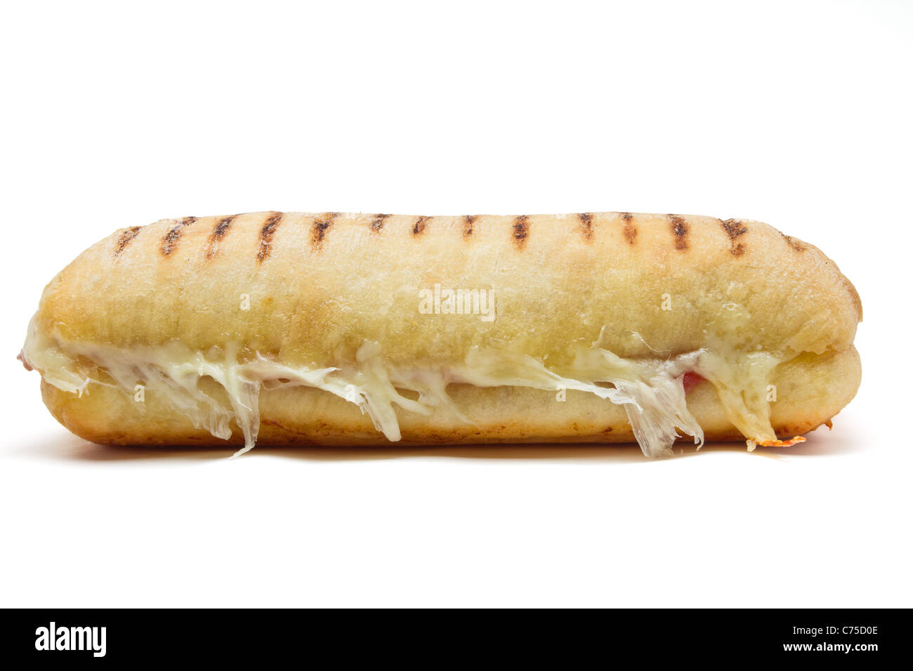 Speck und Käse isoliert Panini aus niedrigen Perspektive auf weiss. Stockfoto