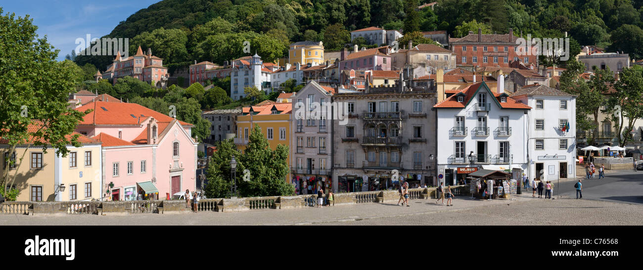 Portugal, Sintra, Gebäude der Altstadt, der Praca da Republica quadratisch Stockfoto