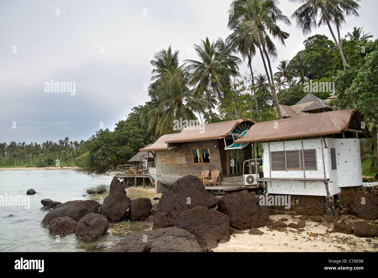 Ferienhaus an der Küste Insel Koh Mak Stockfoto