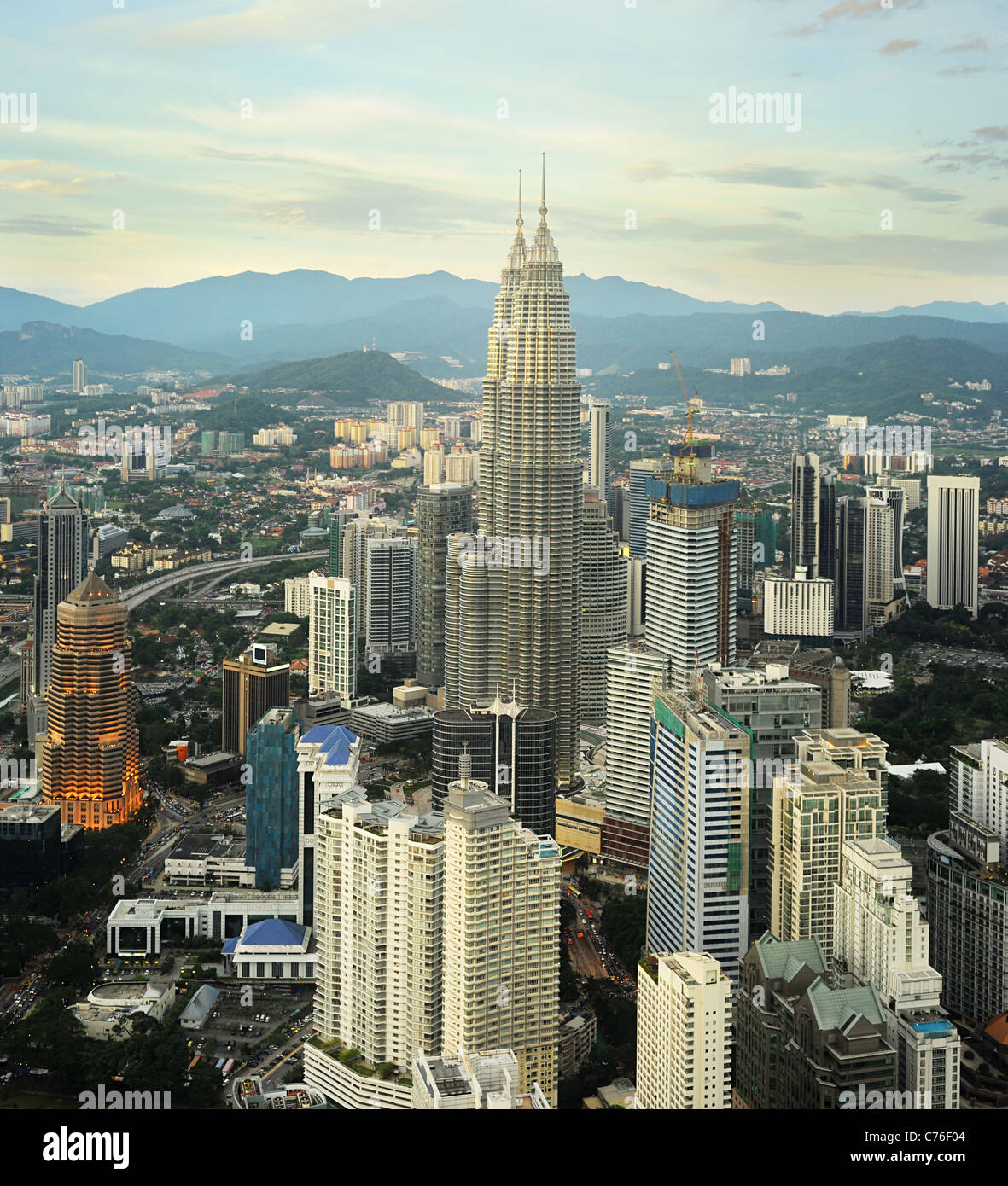 Panorama von Kuala Lumpur aus KL Tower bei Sonnenuntergang. Malaysien Stockfoto