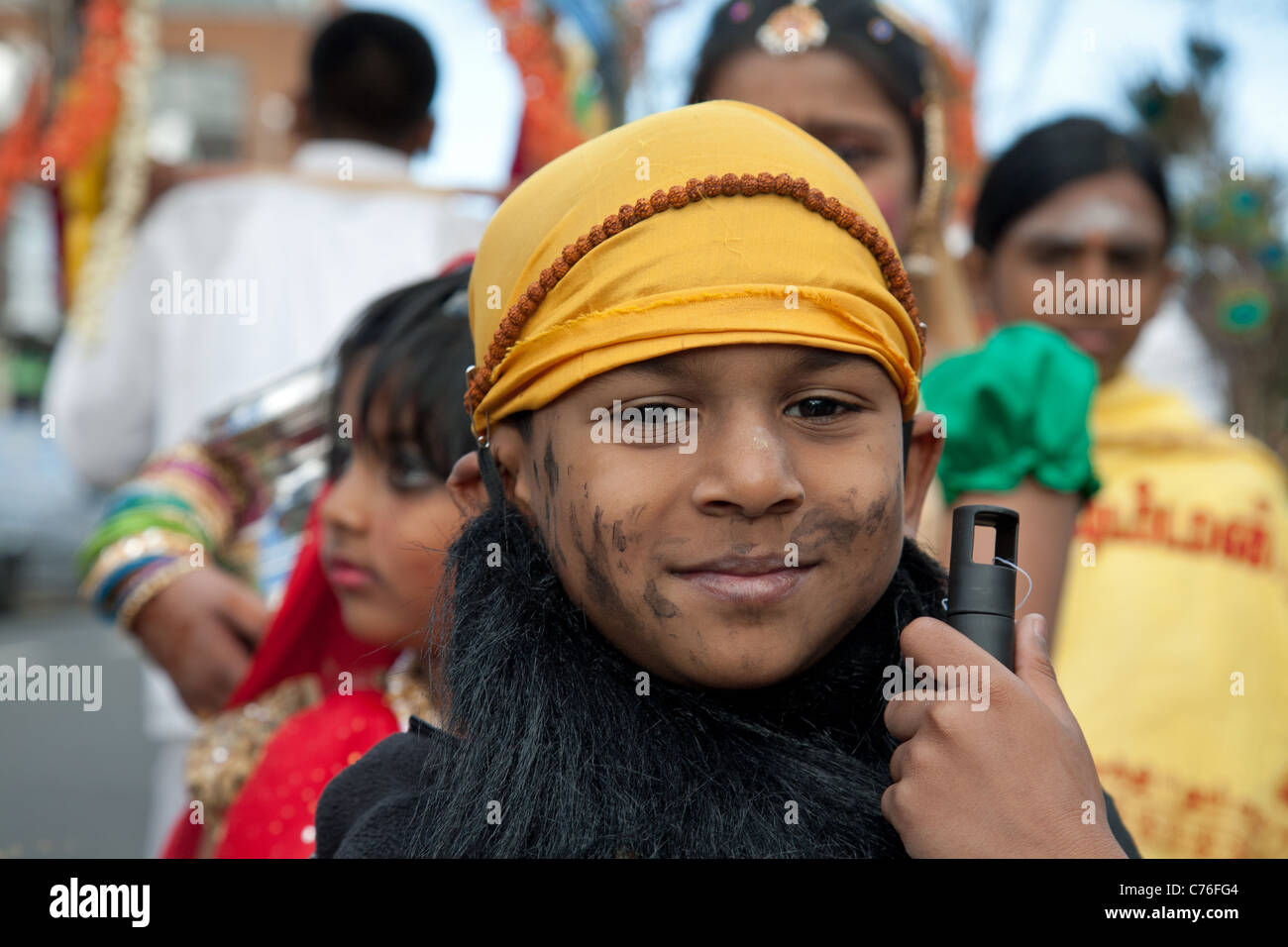 Ein Büßer am Thaipusam Chariot Festival, Spirituosen, tamilischen Gemeinschaft besessen tuten in Feigen Marsh, London Stockfoto