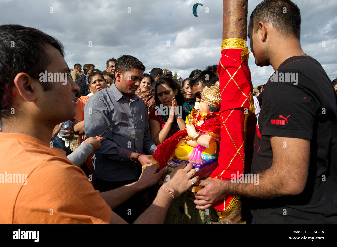 Die hinduistischen Ganesh Festival findet jedes Jahr in Shoeburyness, Essex. In diesem Jahr etwa 15.000 Anhänger nahmen an der Zeremonie. Stockfoto