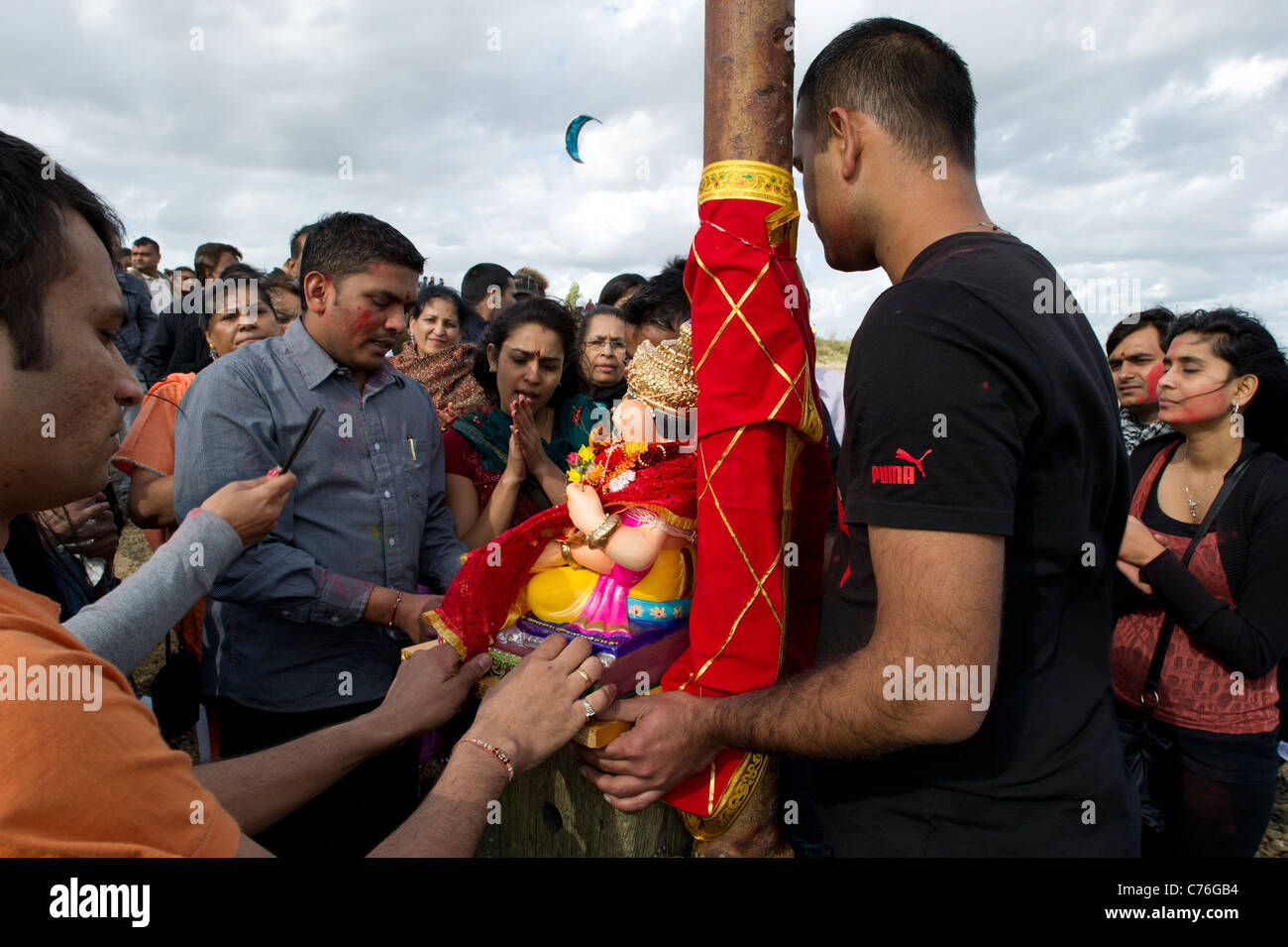 Die hinduistischen Ganesh Festival findet jedes Jahr in Shoeburyness, Essex. In diesem Jahr etwa 15.000 Anhänger nahmen an der Zeremonie. Stockfoto