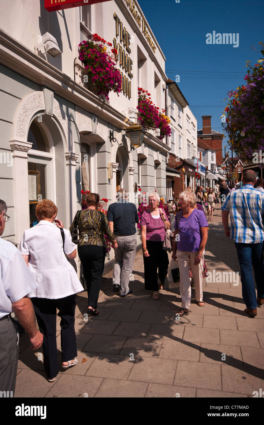 Voll High Street Tenterden Kent England UK Stockfoto