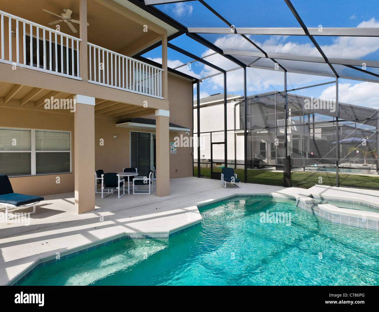 Pool-Bereich eines typischen Luxus Ferienhaus in West Haven Entwicklung, Davenport, Kissimmee, Orlando, Florida, USA Stockfoto