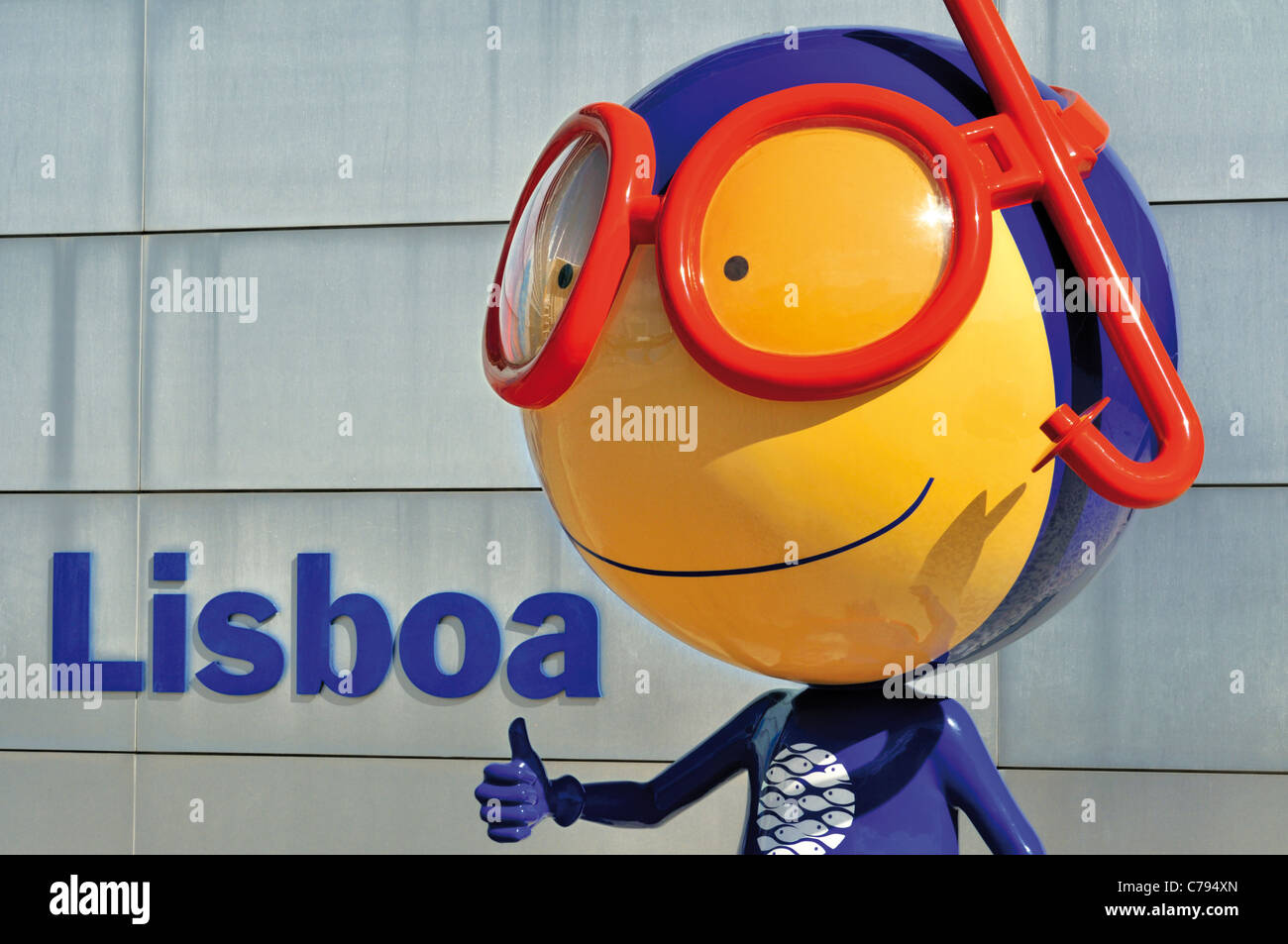 Portugal, Lissabon: Maskottchen Vasco vor das Oceanario de Lisboa Stockfoto