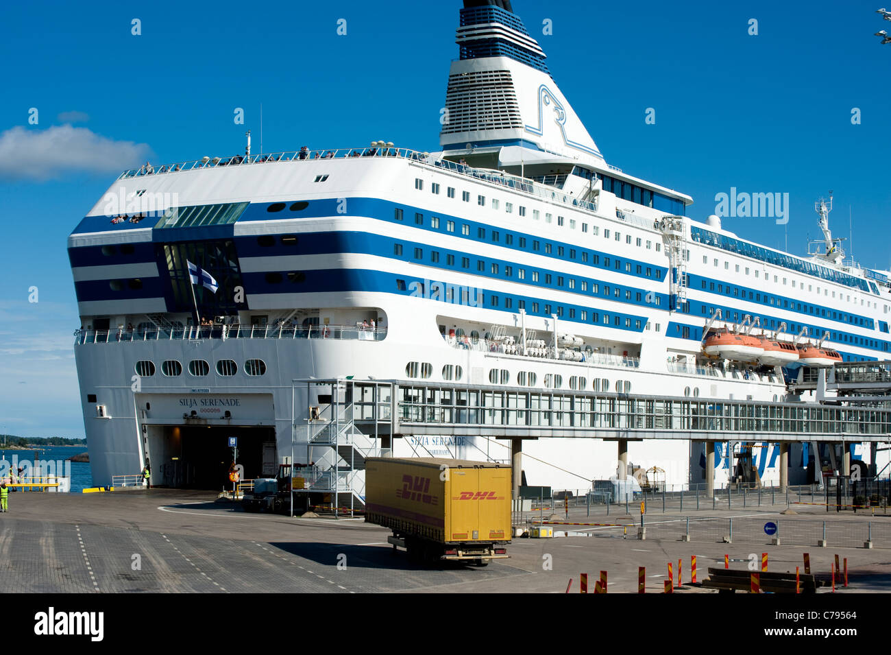 Kreuzfahrtschiff im Hafen von Helsinki Stockfoto