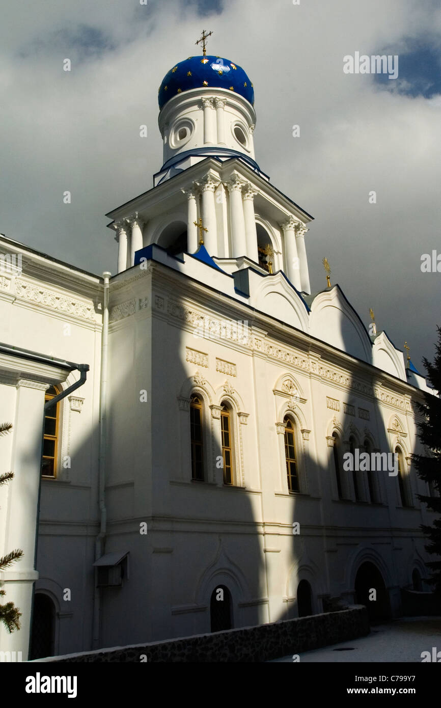 Die Sviato-Pokrovska-Kirche der Sviatohirsk Lawra. Ukraine, Sviatohirsk. Stockfoto