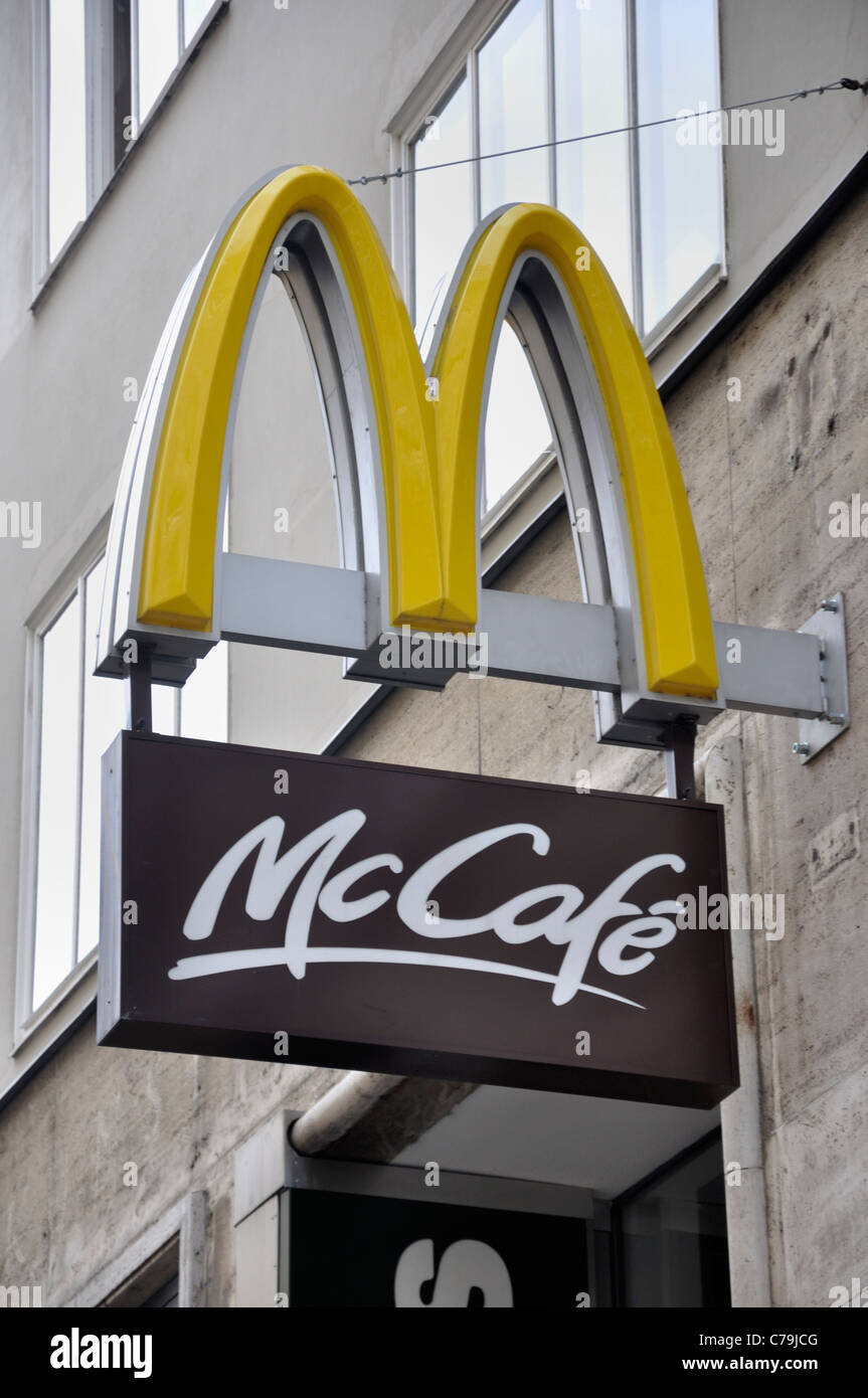 McCafe Zeichen, McDonalds, Fast-Food Restaurant, Wien, Österreich, Europa Stockfoto